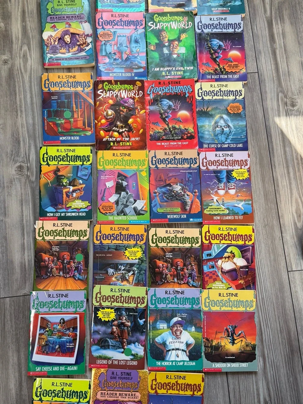 Vintage R.L. Stine Goosebumps Lot of 26 Paperback Books 1990s R.L. Stine Books - Picture 4 of 4